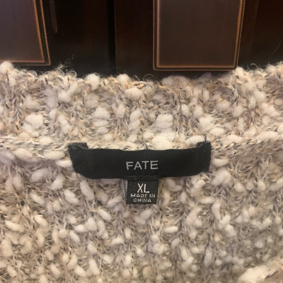 Women’s sweater - Picture 2 of 3